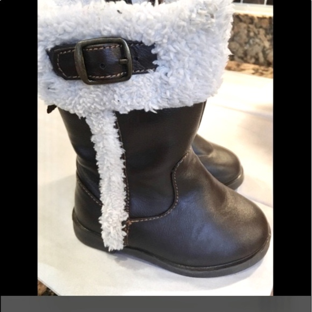 O.M.G. Gotta See! Old Navy Precious boots Girls Sz  5